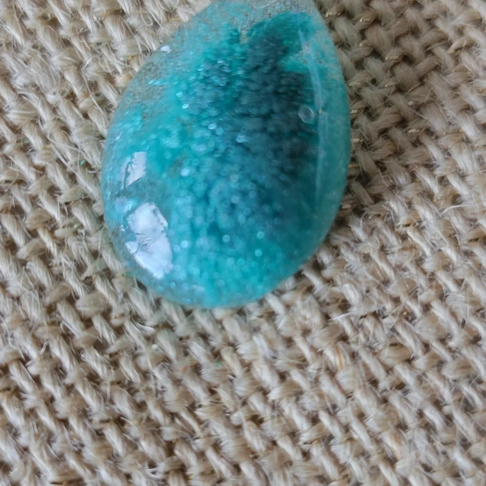 Resin earrings, teal blue - Picture 7 of 7